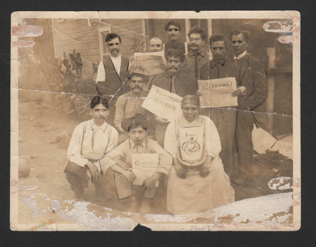 Photograph of the members of Regeneración in Los Angeles, California, 1914. Courtesy of the Historical Archives of La Casa de Ahuizote, Collection of Photographs. (sn 10047).